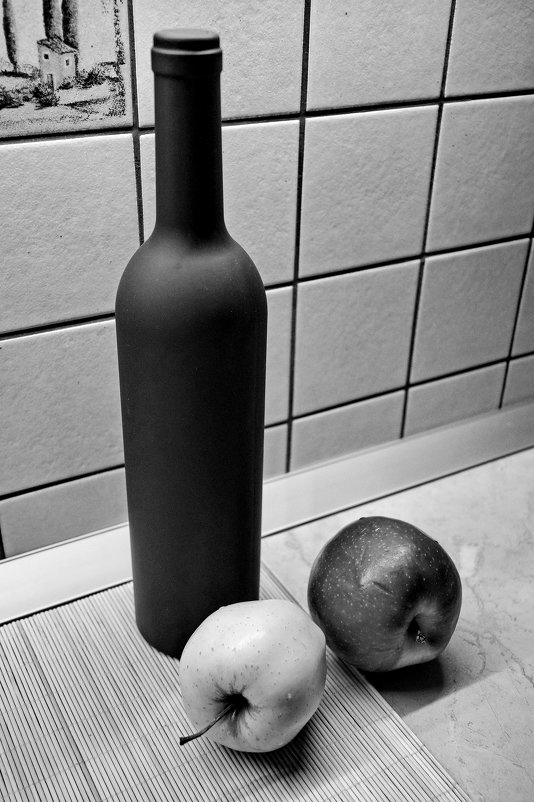 Белое яблоко к черному вину - A. SMIRNOV