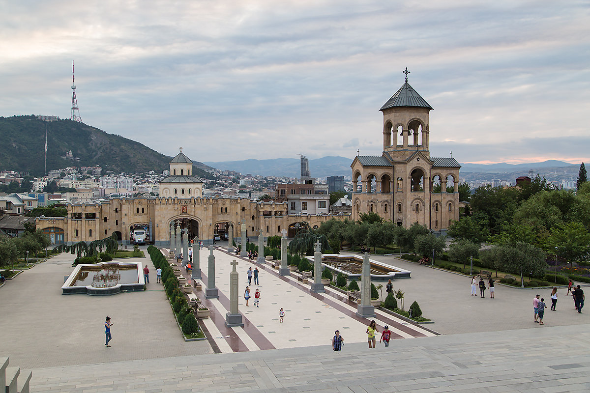 Грузия Тбилиси Вид от храма Самеба - Вячеслав Шувалов