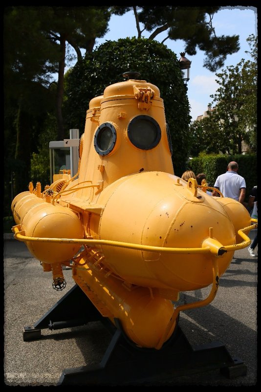 «Yellow Submarine» океанографический музей монако - ALEX KHAZAN