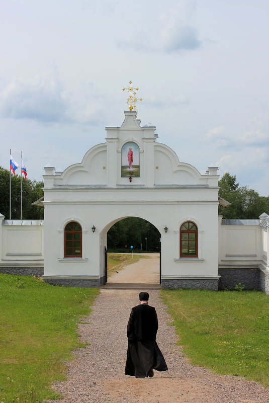 НА  СЛУЖБУ - Наталья Маркелова