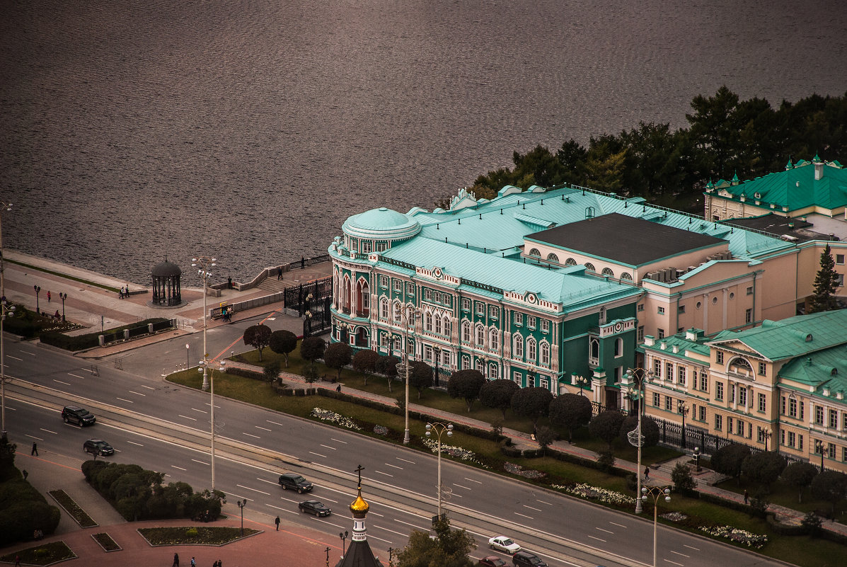 Вид с обзорной площадки Бизнес-центра Высоцкий (188,3 м, 54 этажа) - Михаил Вандич