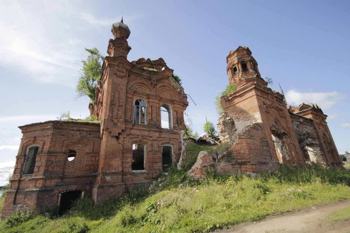 Церковь, в которую ударила молния - Марина 