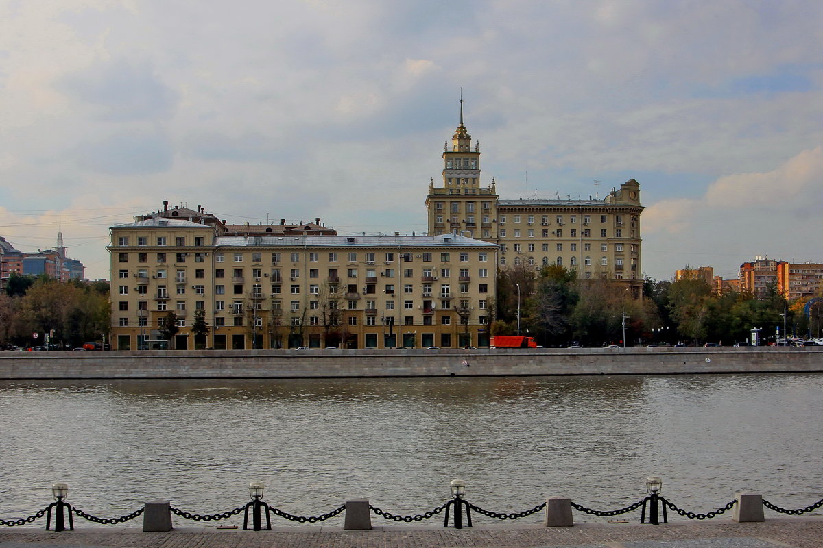 Москва осенняя - Петр Аксенов