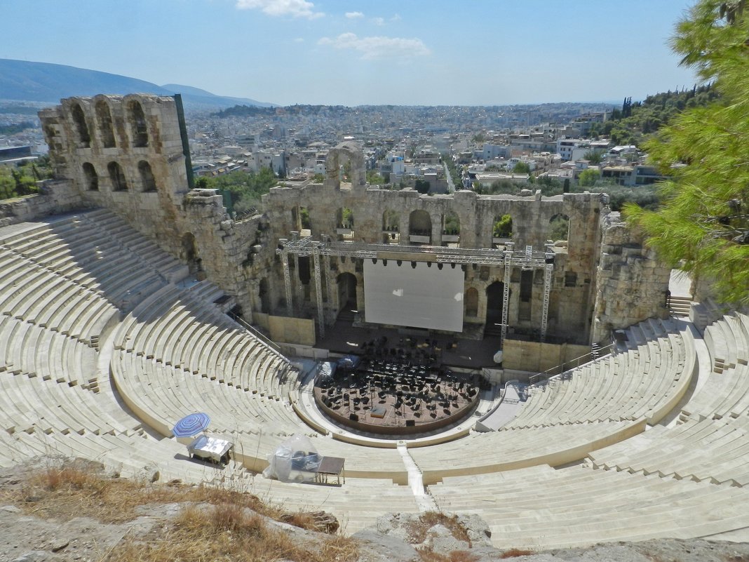 Афины, Стадион прошлых веков - Лев 