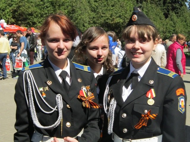 Три подружки-одноклассницы - Дмитрий Никитин