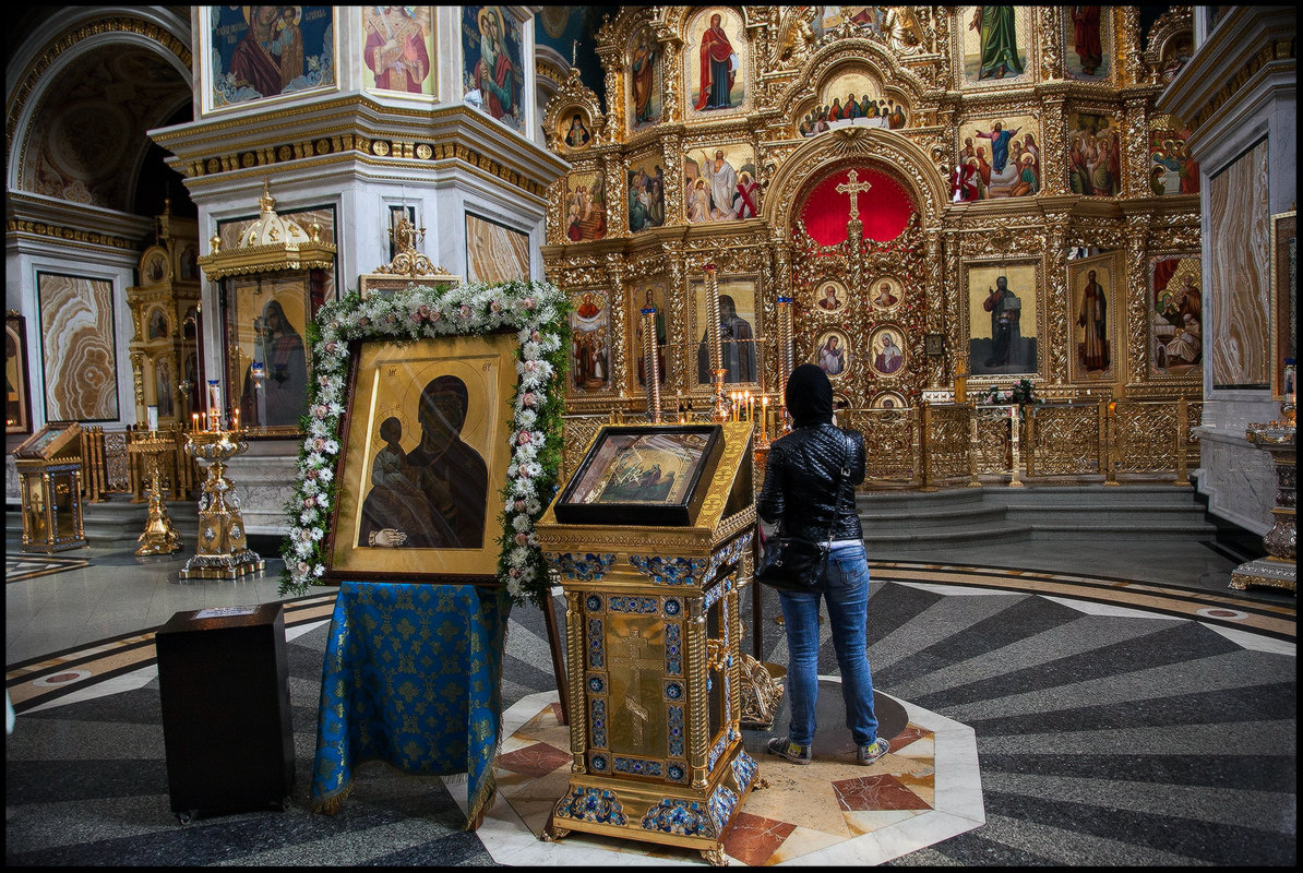 В храме - Алексей Патлах