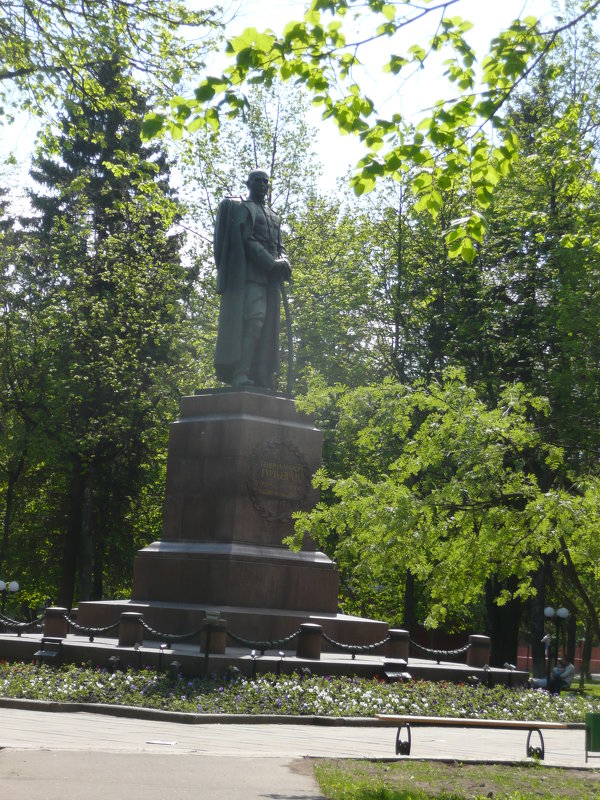 Памятник генералу Гуртьеву - Владимир Федотов 