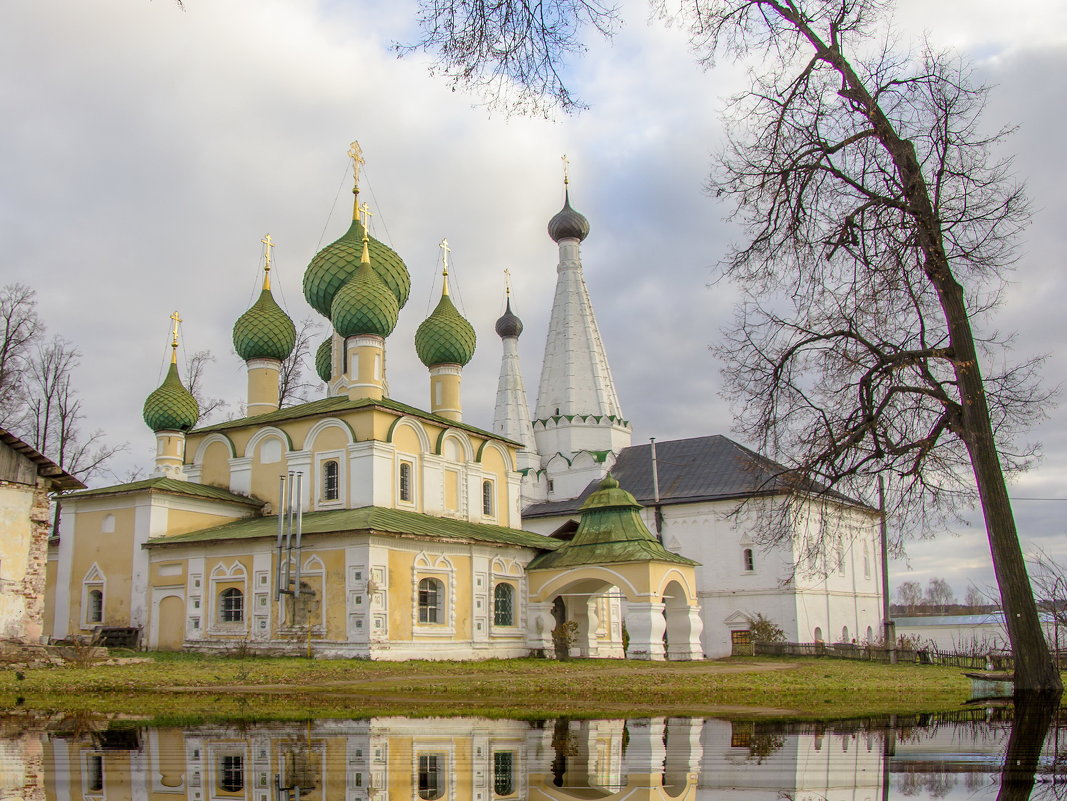 Монастырь в Вологде - Марина Назарова