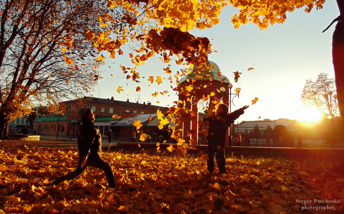 Осінь - це сни листопада...  Україна м. Ромни - Сергій Панченко