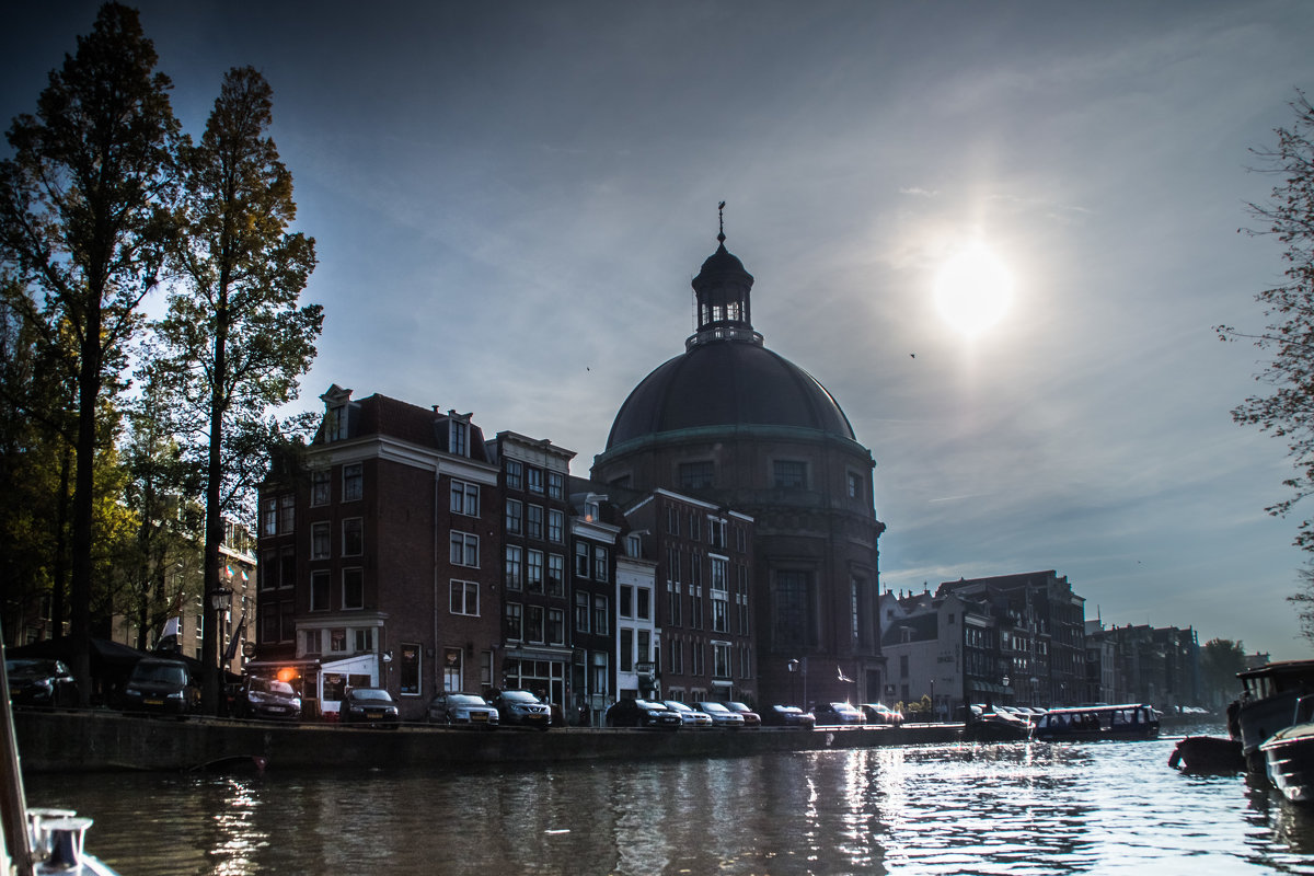 Солнечный день в Амстердаме - Witalij Loewin