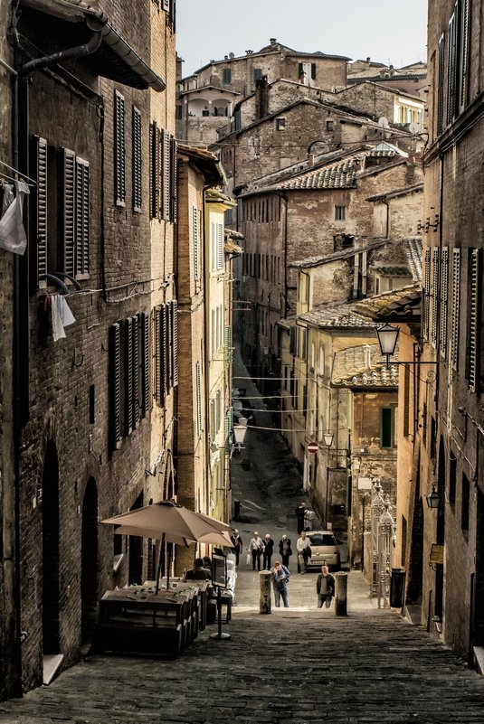 Morning in Siena - Dmitry Ozersky