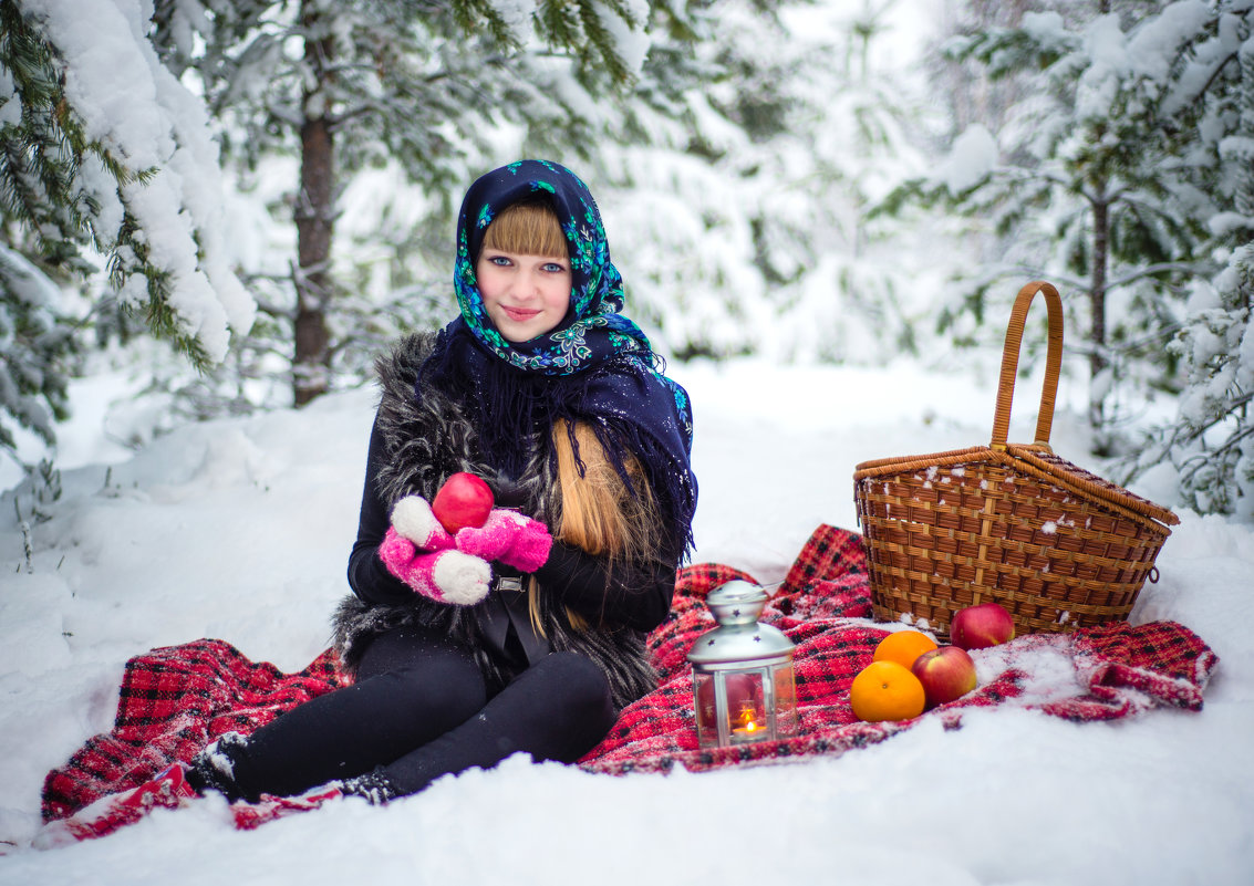 Русская красотка на снегу