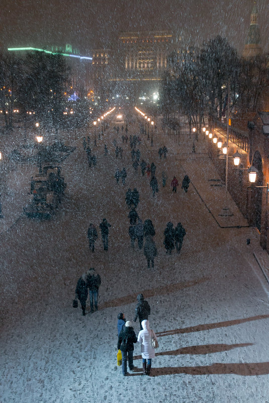 Снег в Москве - Евгений Поляков