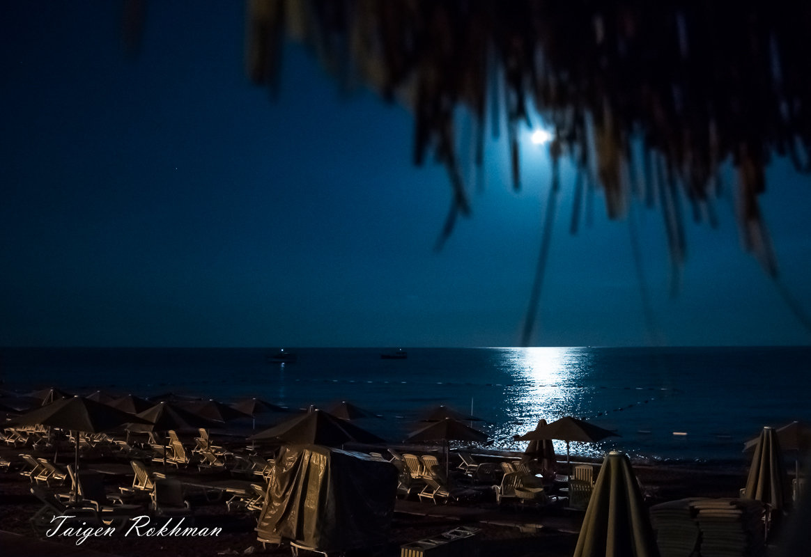 пляж ночью - Taigen Rokhman