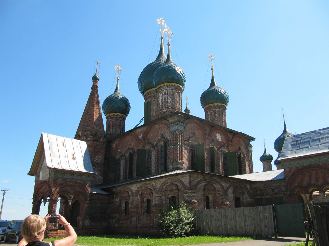 Старая церковь - Вера Щукина