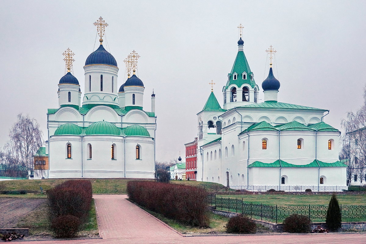 Спасо-Преображенский собор и Покровский храм - Юрий Шувалов
