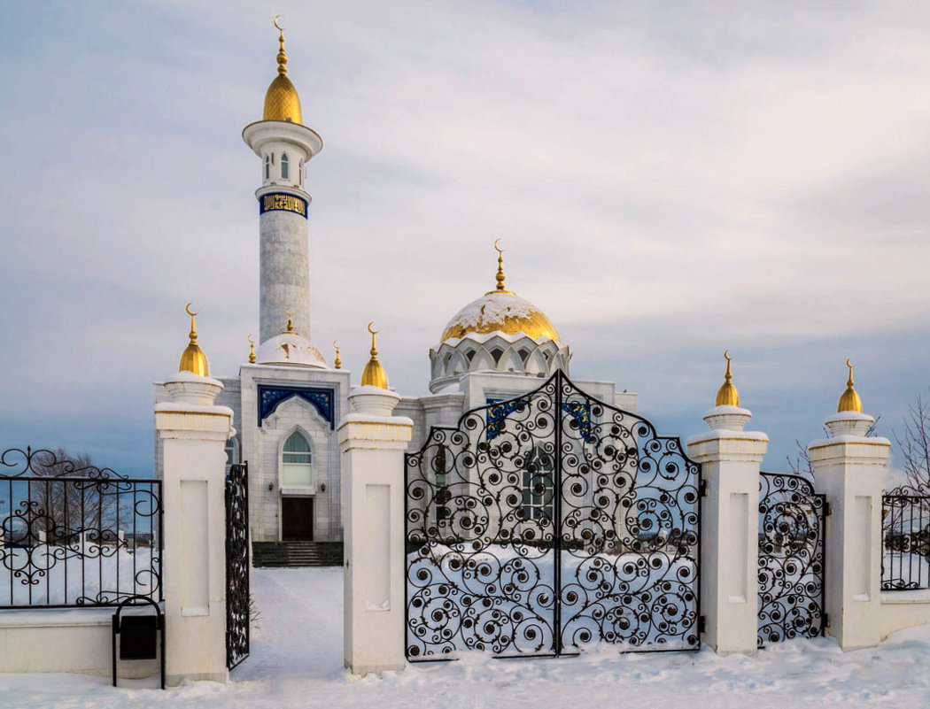 У мечети - Любовь Потеряхина