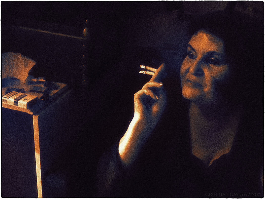 Портрет дамы с сигаретами - Станислав Лебединский