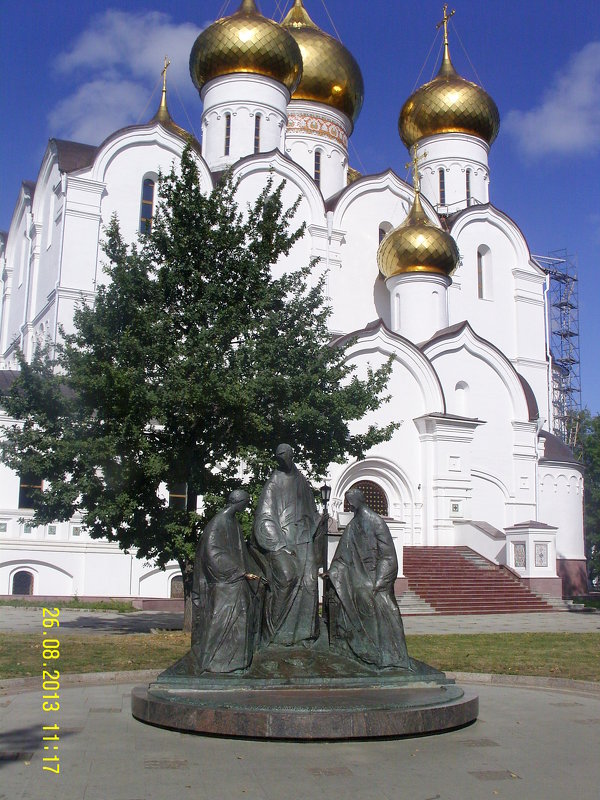 Памятник Святой Троице - Виктор Мухин