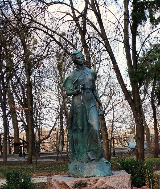 Памятник Леси Украинуке - Владимир Бровко