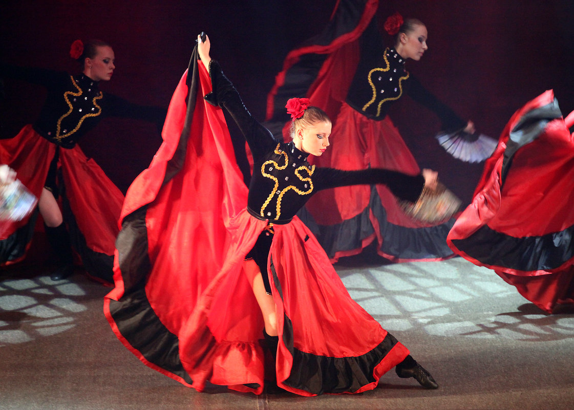 Испанский танец - виктор омельчук