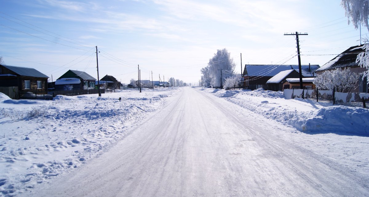 Зимняя сельская улица - Николай 