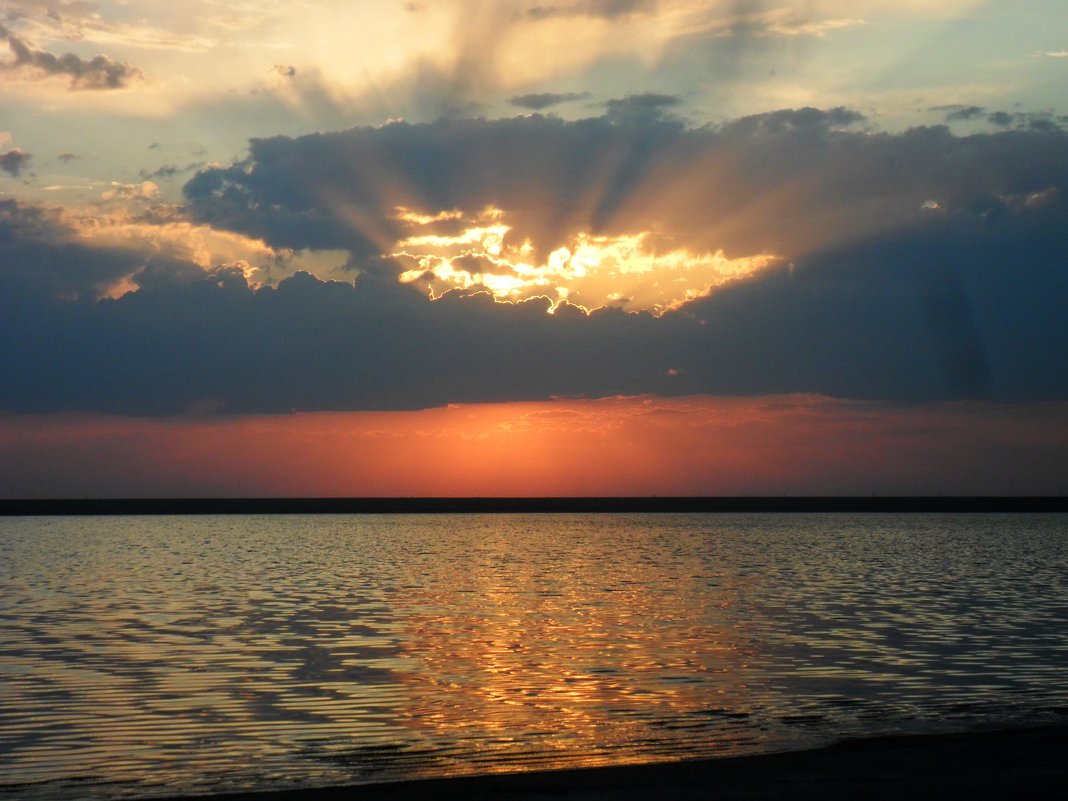 Рассвет на озере - Алексей Безуглов
