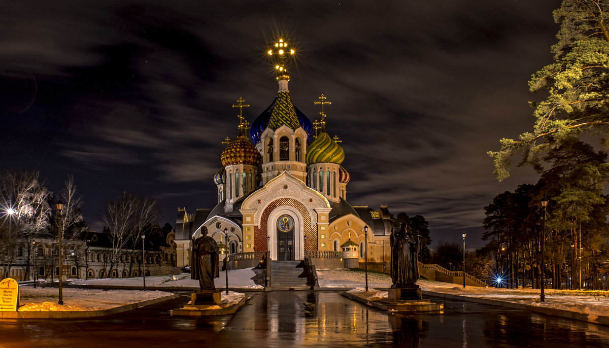 Храм князя Игоря Черниговского в Переделкино...Москва. - Олег Савин