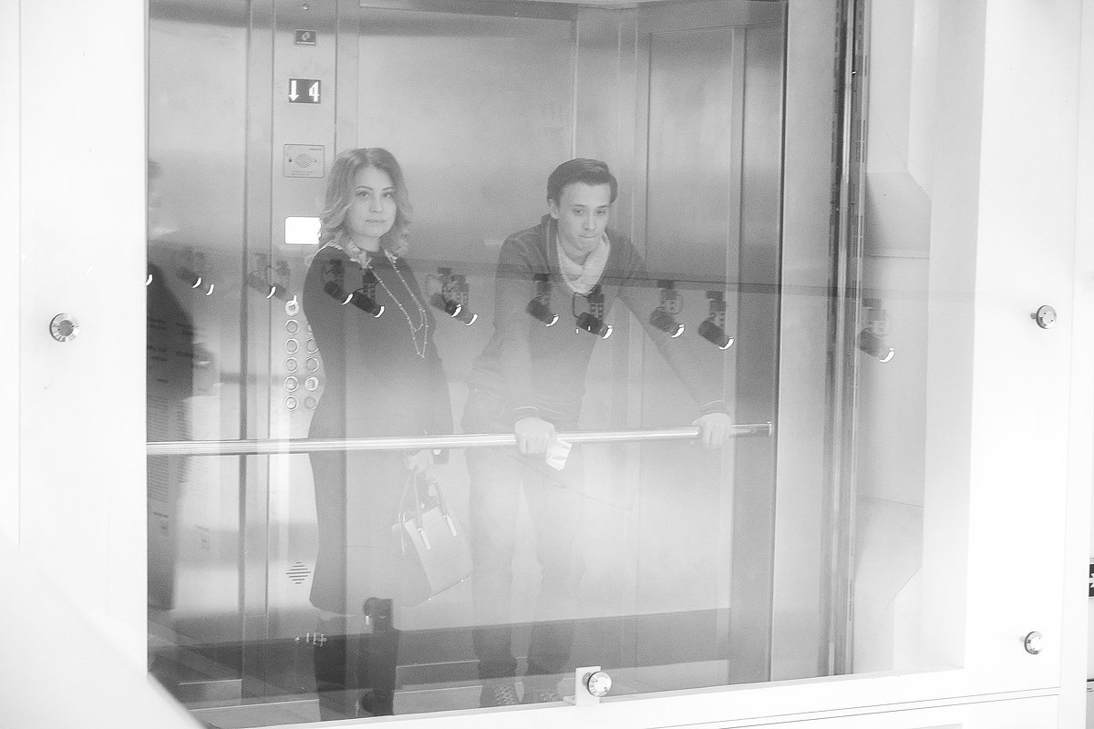 Незнакомка в лифте - M Marikfoto