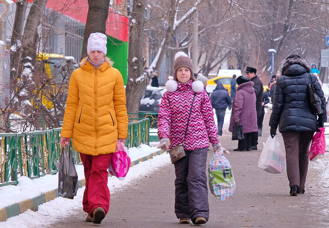 Городские зарисовки. Современники и современницы. - Геннадий Александрович