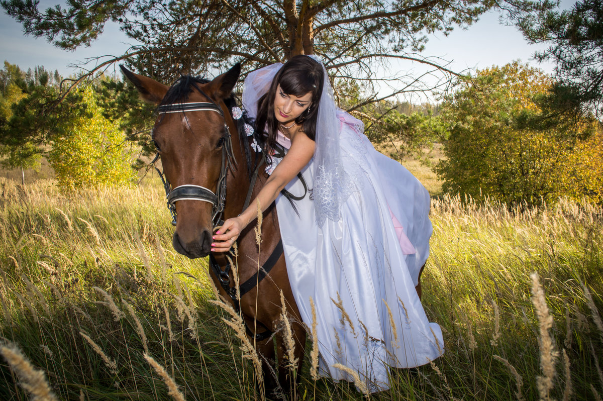 Невеста на лошади - Александра Андрющенко