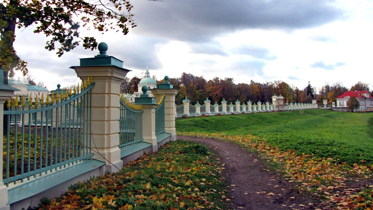 Ограда  к парку в Ораниенбауме - Валентина Папилова