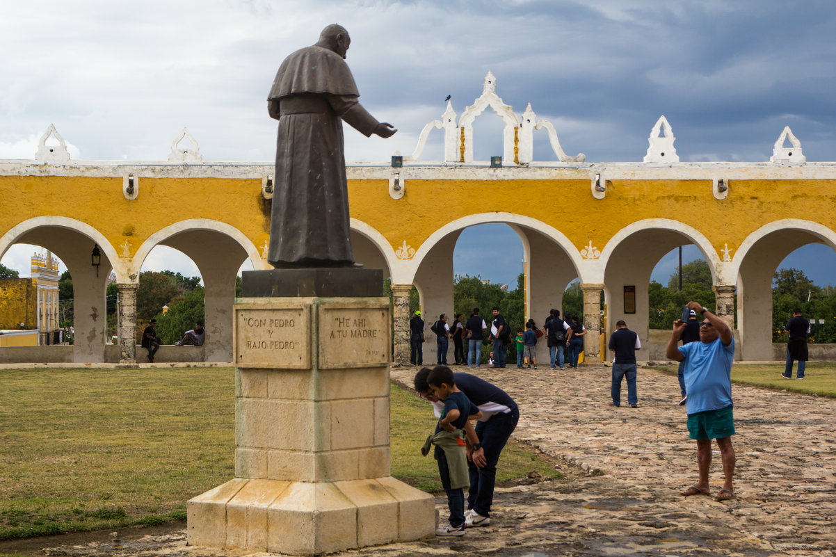 монастырь в г Исамаль, Мексика - Светлана Гусельникова