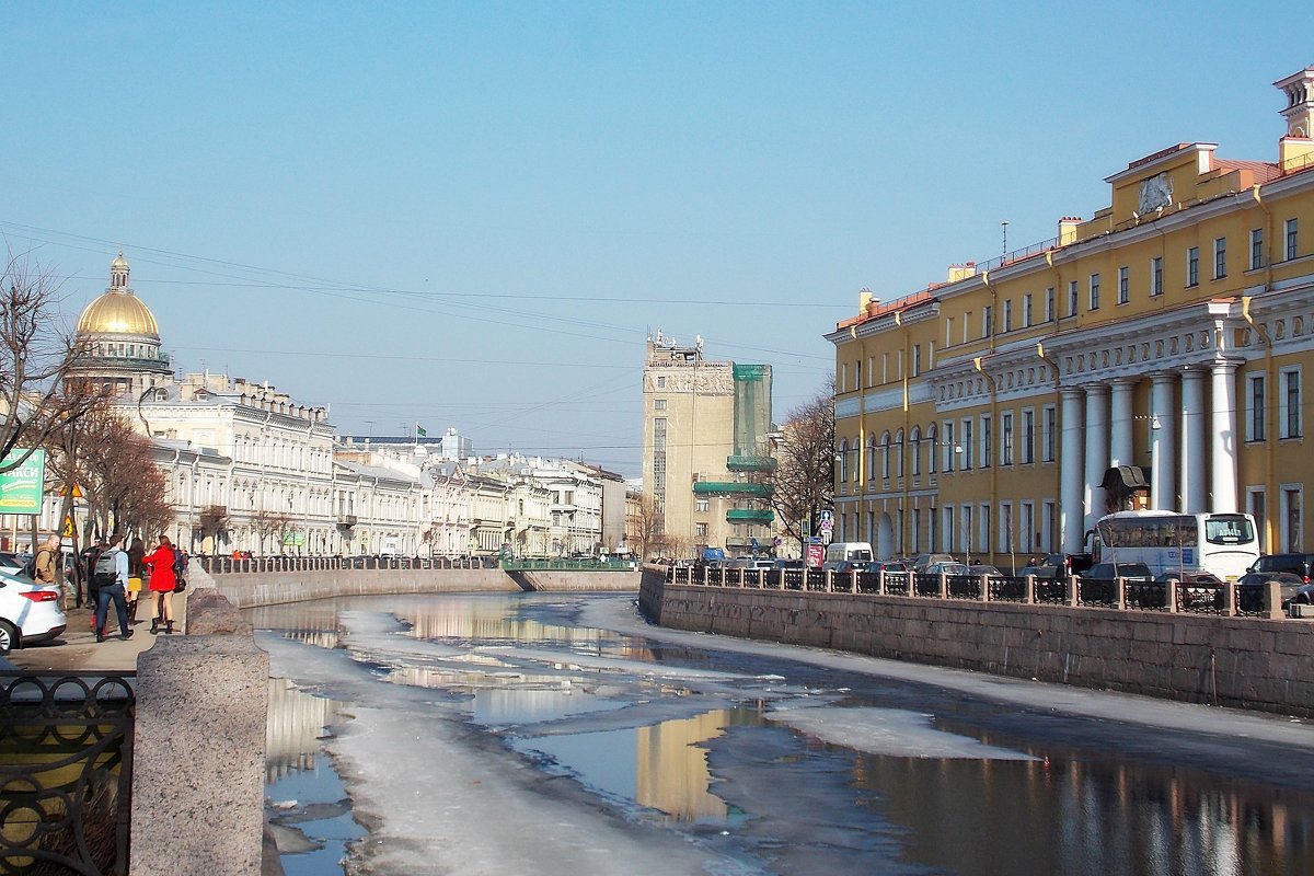 Река Мойка  в Санкт-Петербурге, мартовский лёд - Весна 