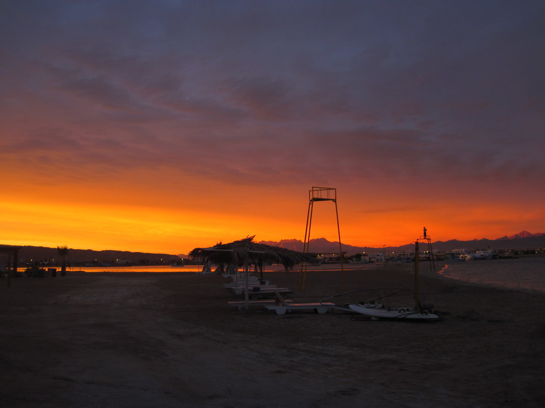 Закат перед песчаной бурей - Lukum 