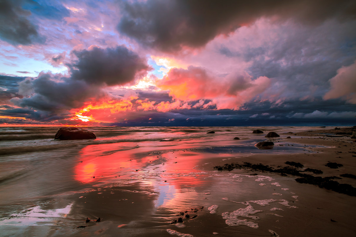 Stormy sunset - Ruslan Bolgov