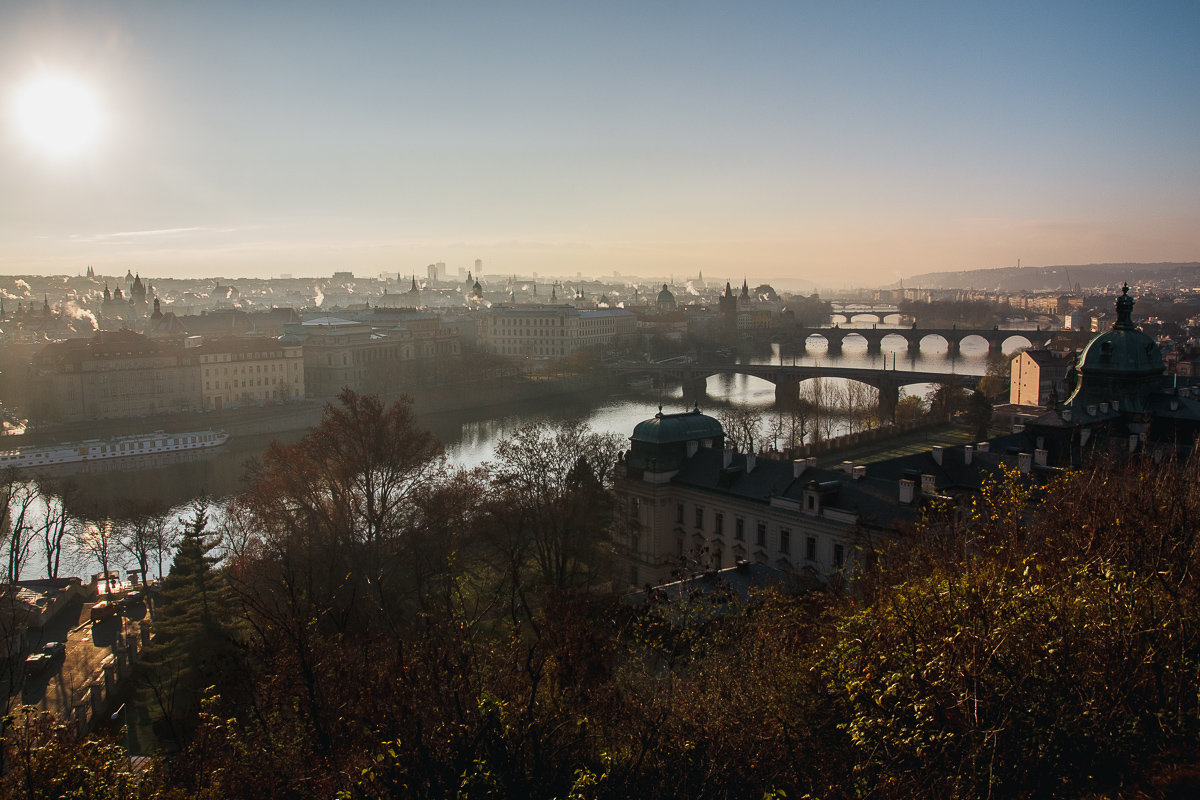 Рассвет в Праге - Алексей Морозов