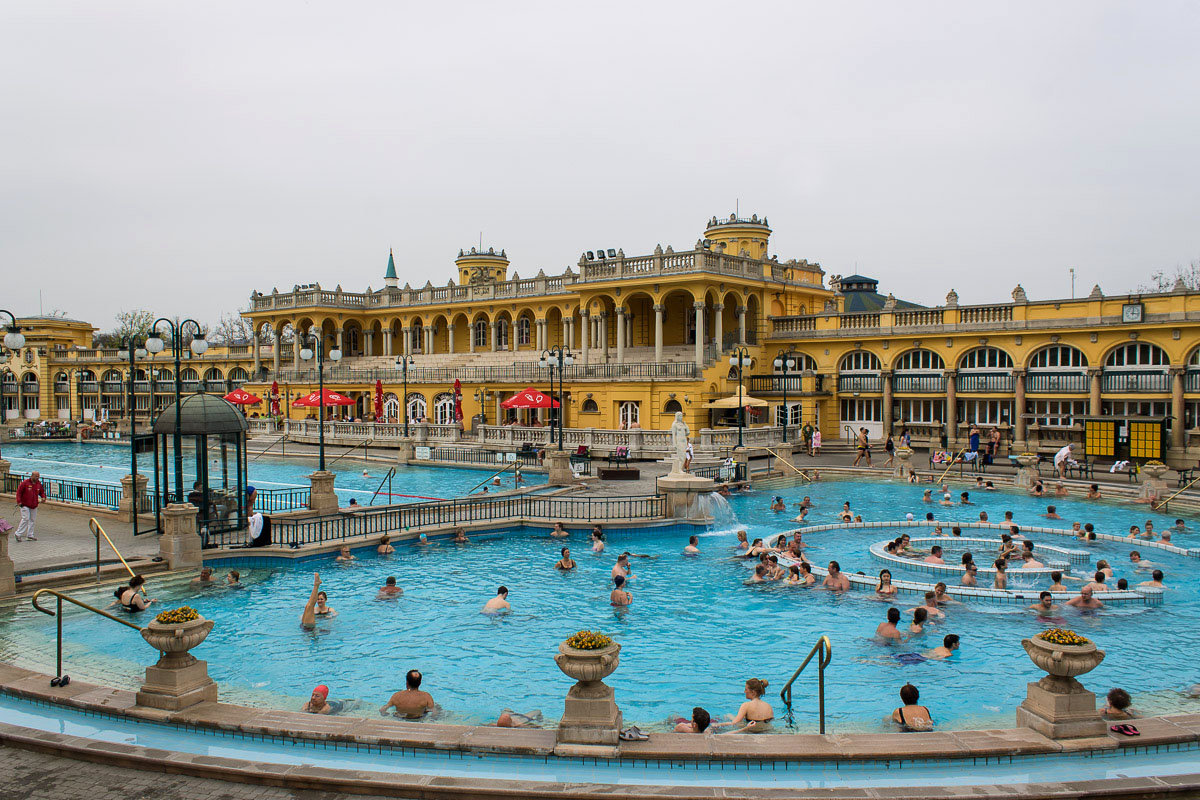 Купальни "Сечени"  в Будапеште являются одной их главных достопримечательностей Венгрии. - Надежда 