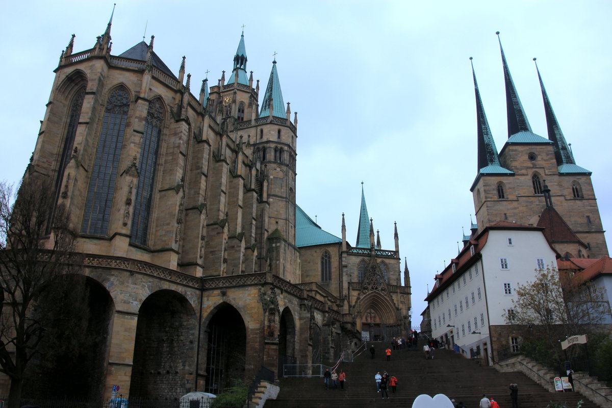 кафедральный собор Эрфурта (1170 год) и церковь святого Севера (1148 год). - Olga 