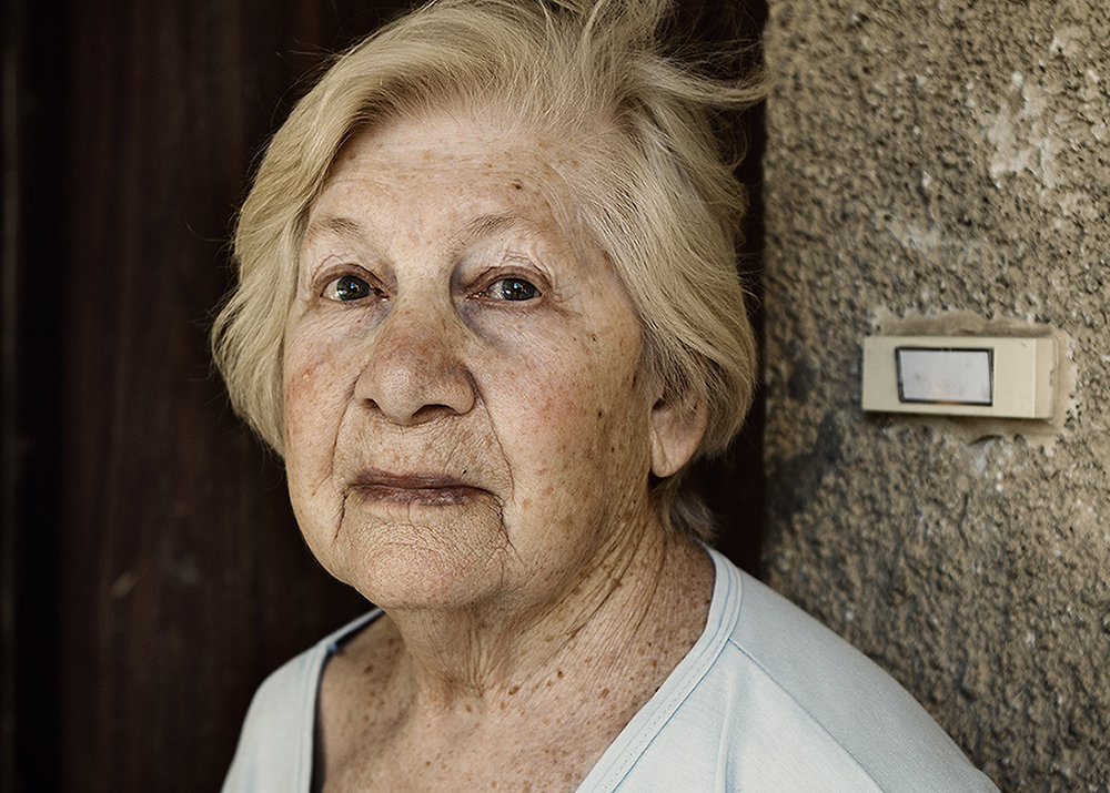 Одна пожилая женщина - Lidiya Dmitrieva