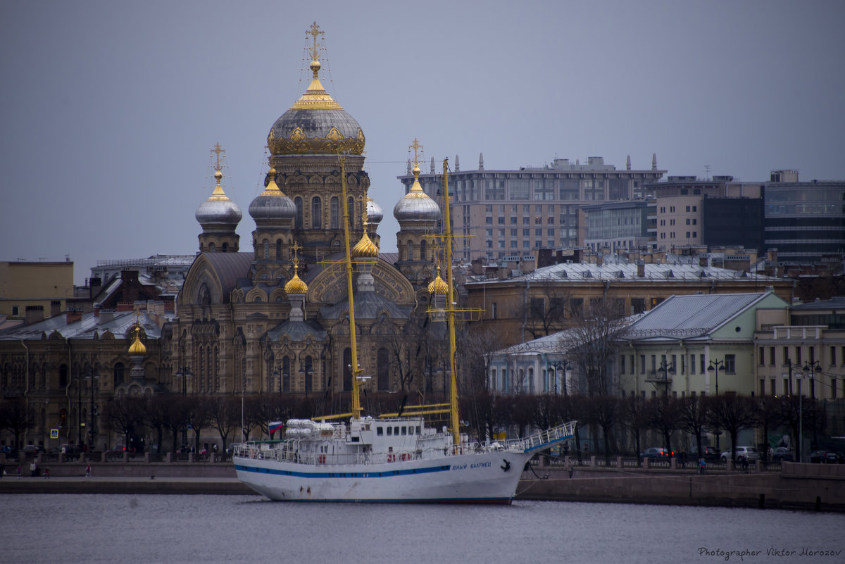 Успенский собор, Санкт-Петербург. Вид с Благовещенского моста - Виктор М