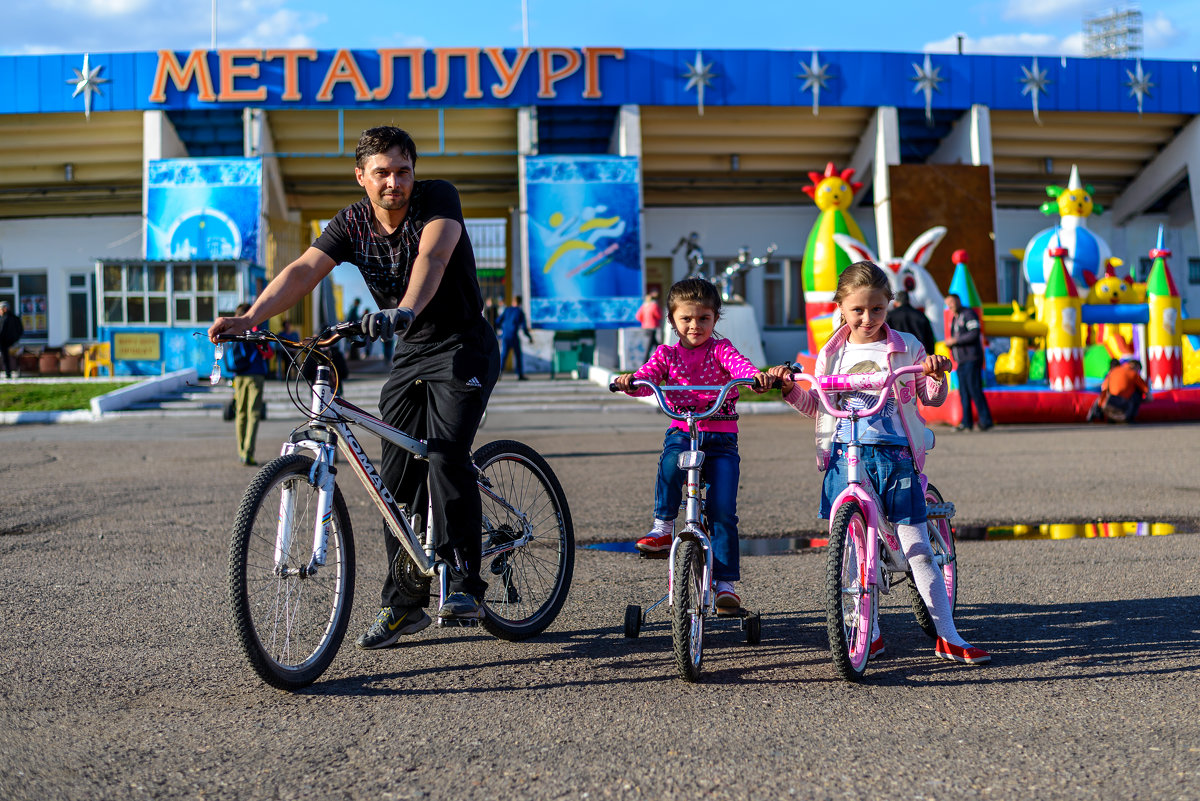 Велопрогулка с дочками - Дмитрий Юрченко