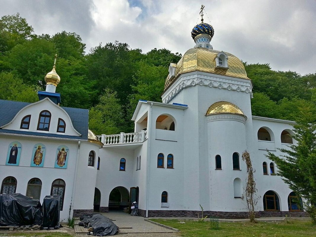 Троице-георгиевский женский монастырь - Tata Wolf