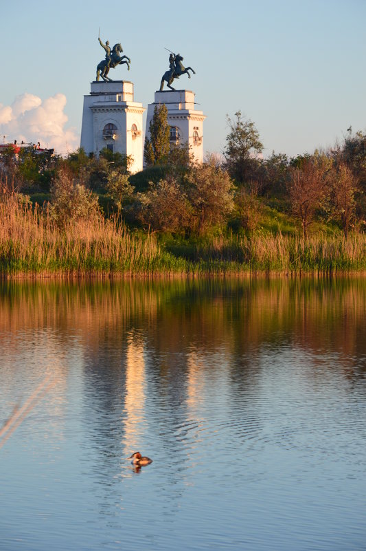 *** - Виктор ЖИГУЛИН.