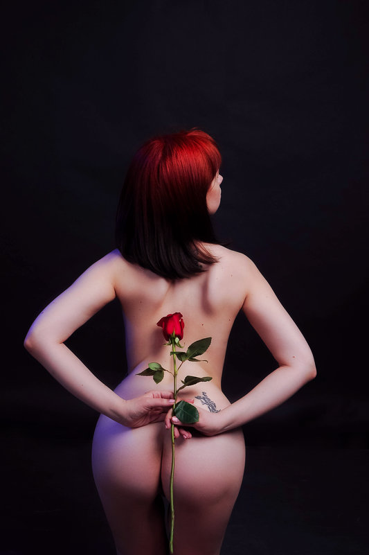 Красная роза - Лидия Орембо
