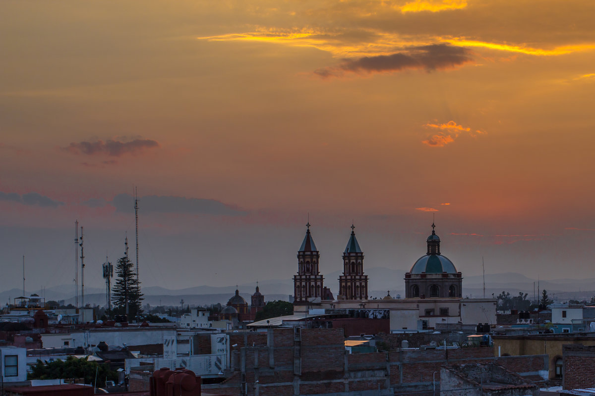 закат в Керетаро, Мексика - Светлана Гусельникова