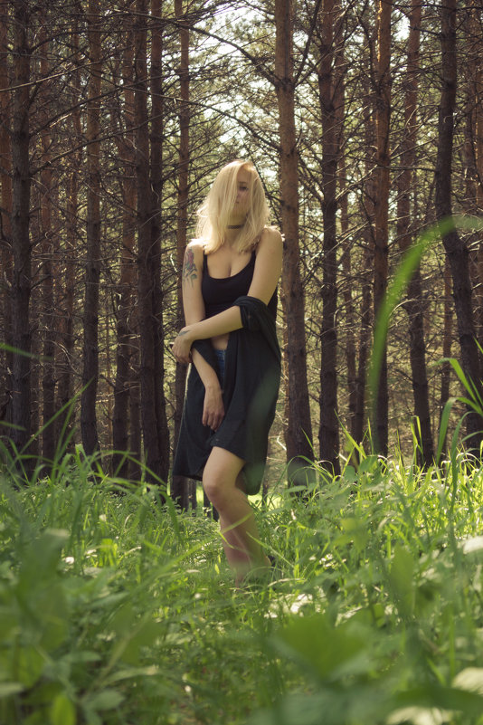 Лес и красивая модель Алина) - Артем 