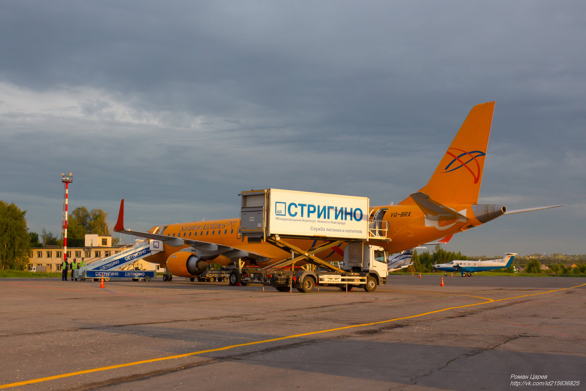 Embraer 190 Saratov Airlines в Стригино - Роман Царев