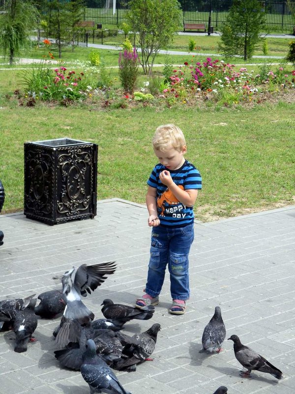 – Эй, чур, не драться!.. - Михаил Андреев