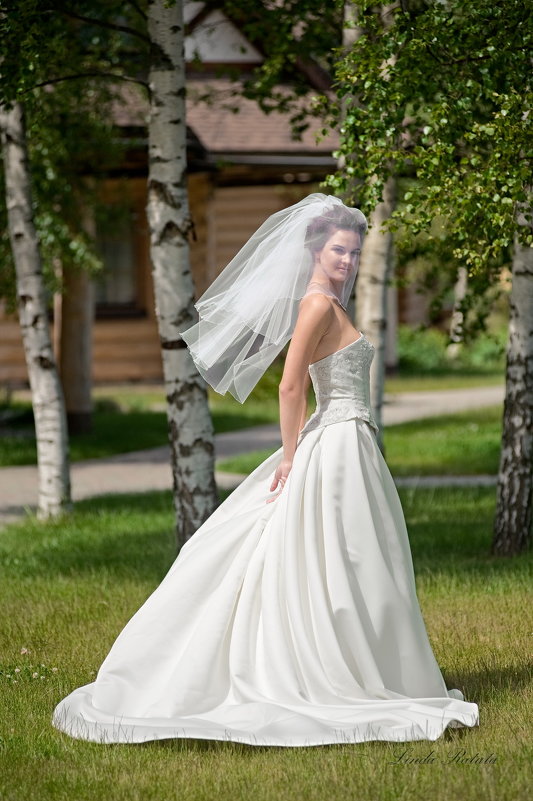 Wedding dresses - Linda Ratuta